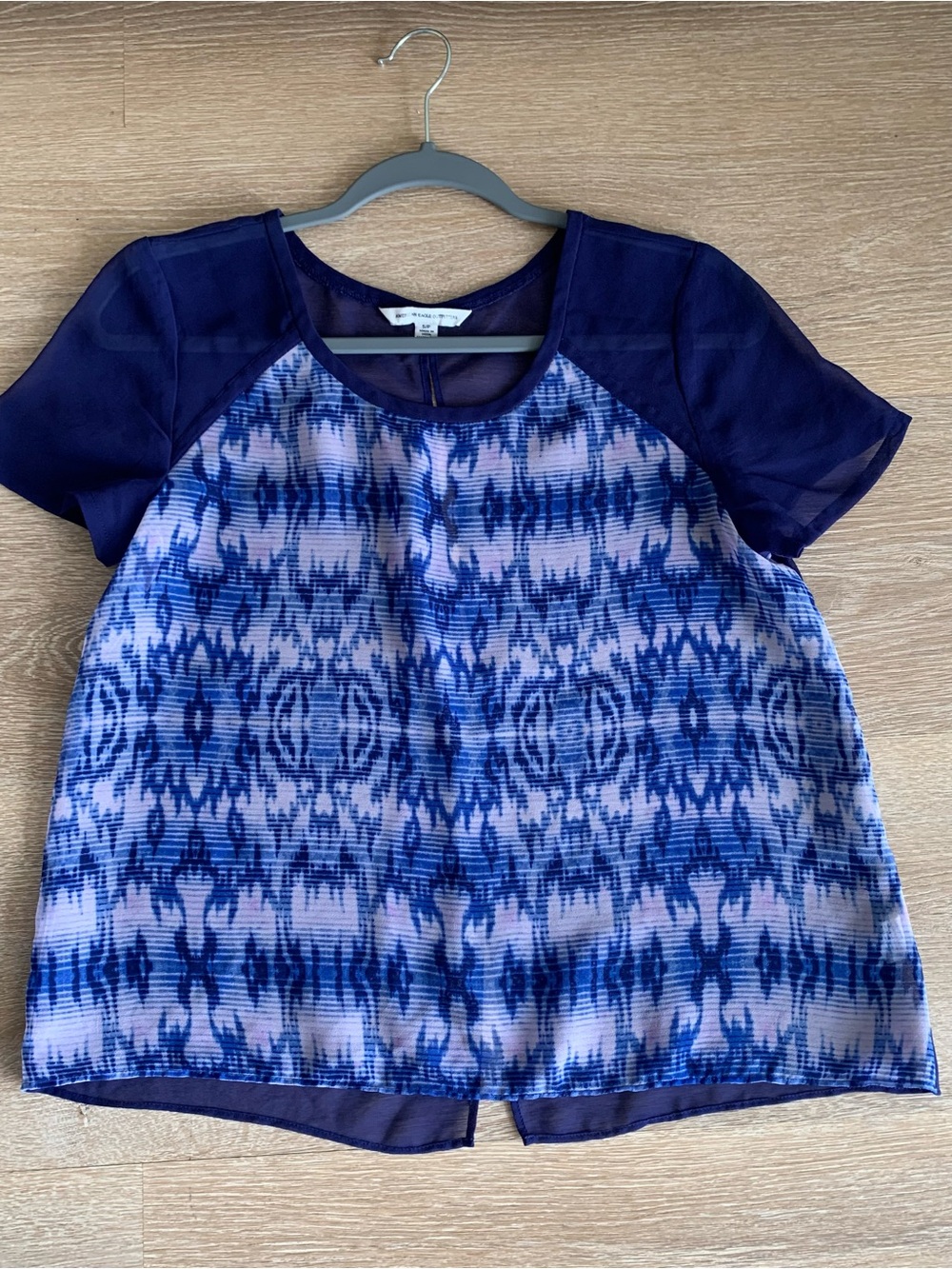 American Eagle Outfitters Purple and Blue Patterned Short Sleeve Top Size S